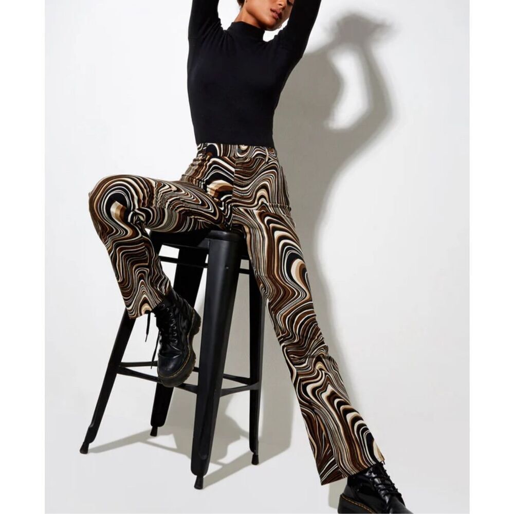 🔥5/$25 sale🔥 Motel Zoven Multicolor Ripple High Waist Flare Trouser In 70's vibe